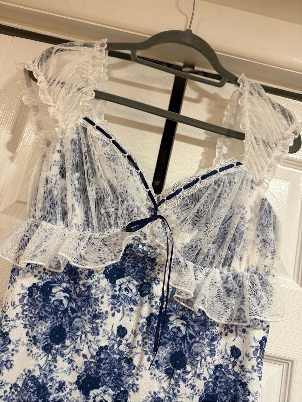Amazon Blue and White Floral Midi Dress with Lace Cap Sleeves - Picture 2 of 8